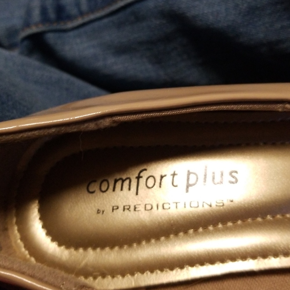 Heels - Picture 3 of 3